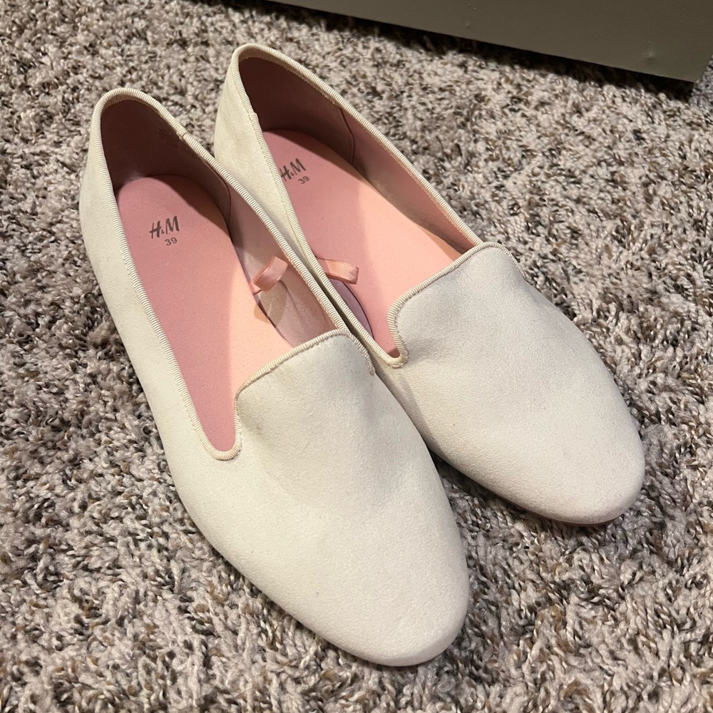 Crème H&M loafers